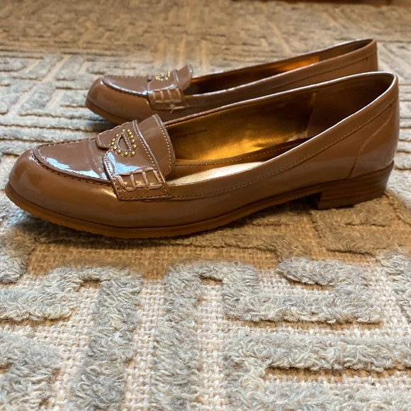 Ellen Tracy Moccasin Old rose & tan with golden accents - Picture 3 of 9